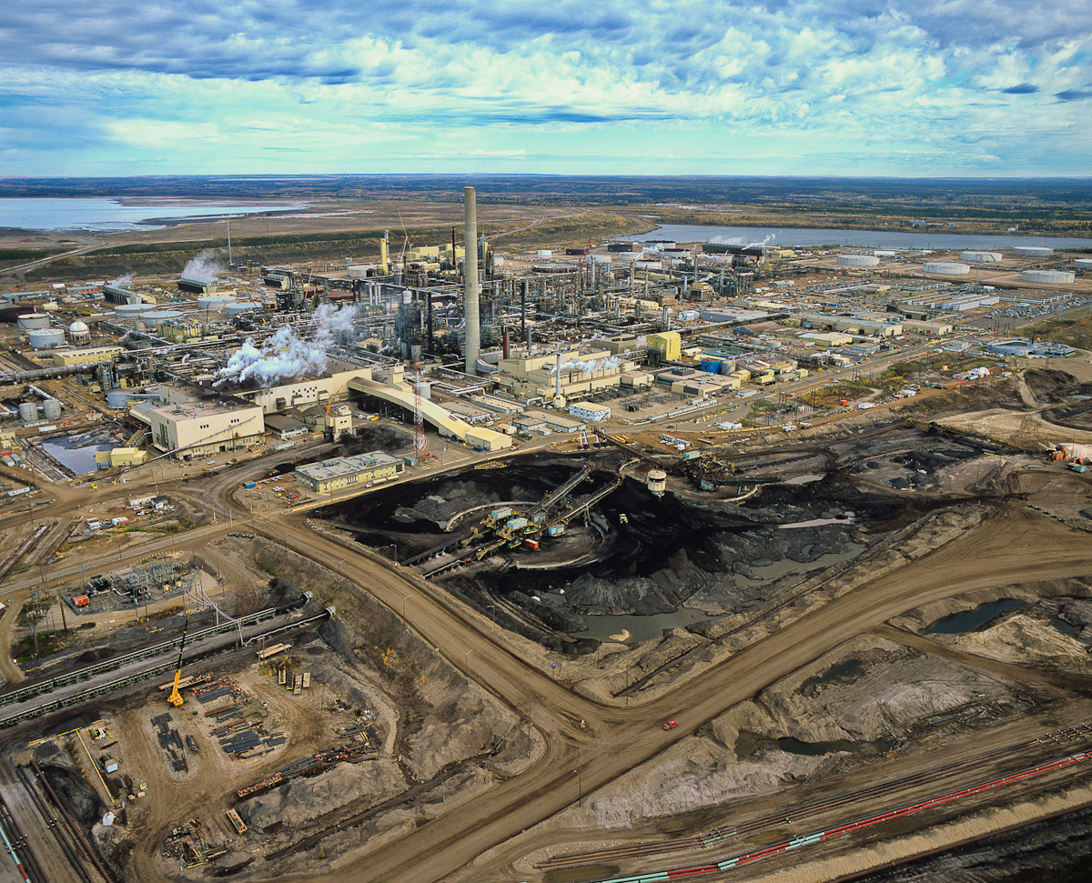 lower-oil-prices-strike-at-heart-of-canada-s-oil-sands-production-the